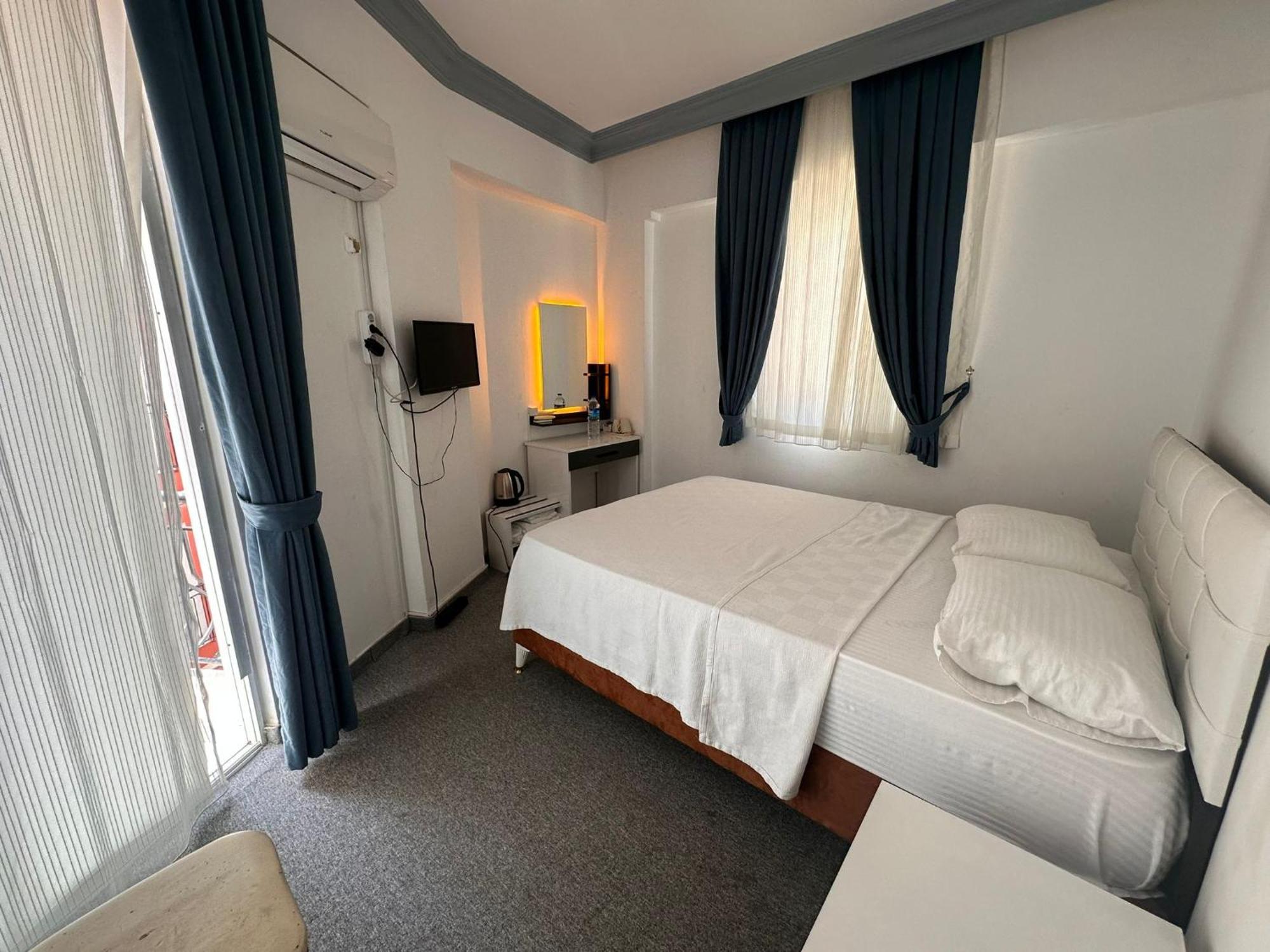 Ezel Group Hotel Анталия Екстериор снимка